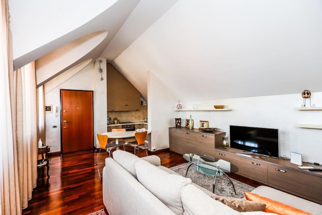 Prestigioso Appartamento Di 70Mq Vicino Milano Legnano Buitenkant foto